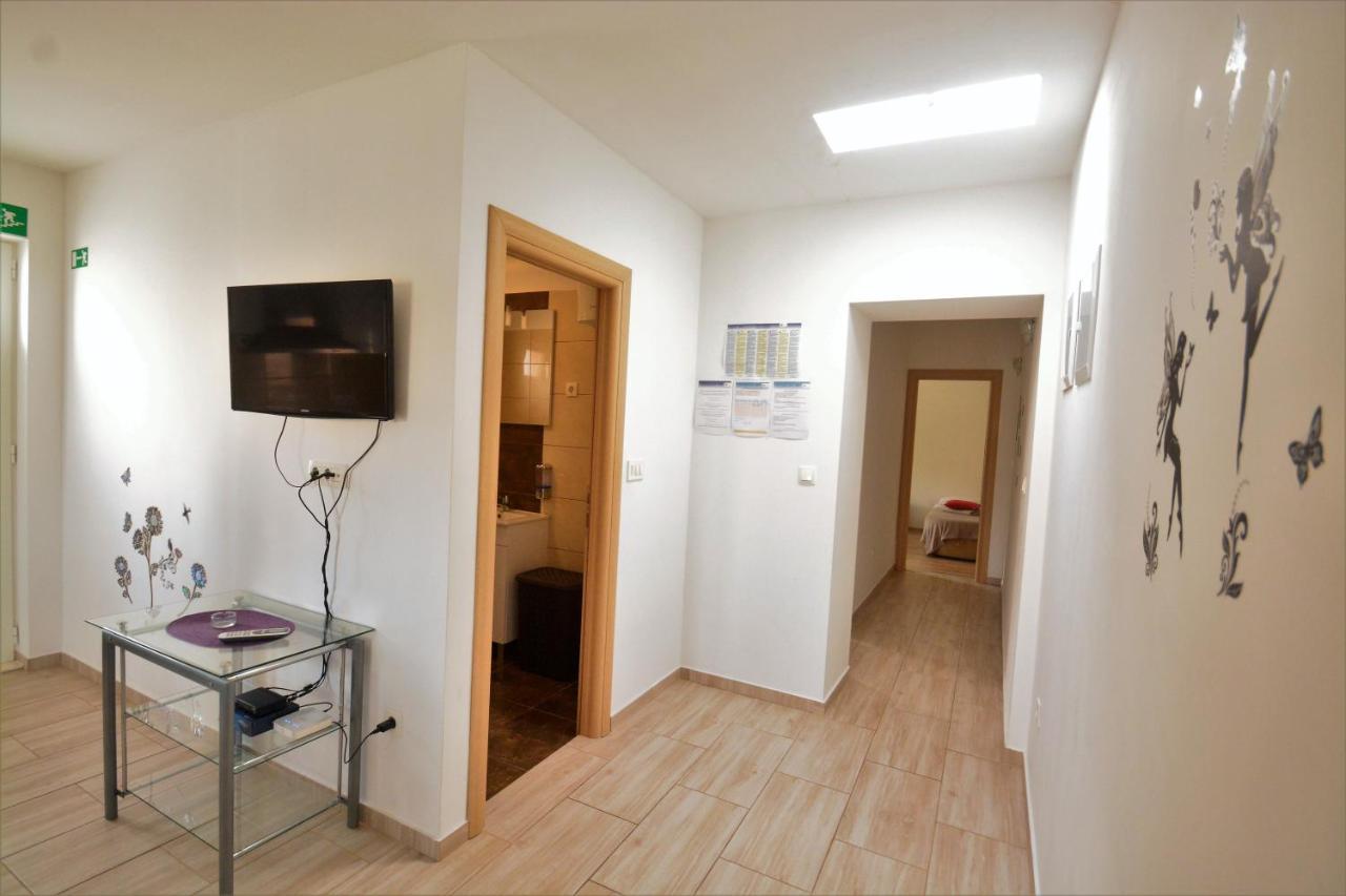 Kala And Tina Apartments Podstrana Exterior photo